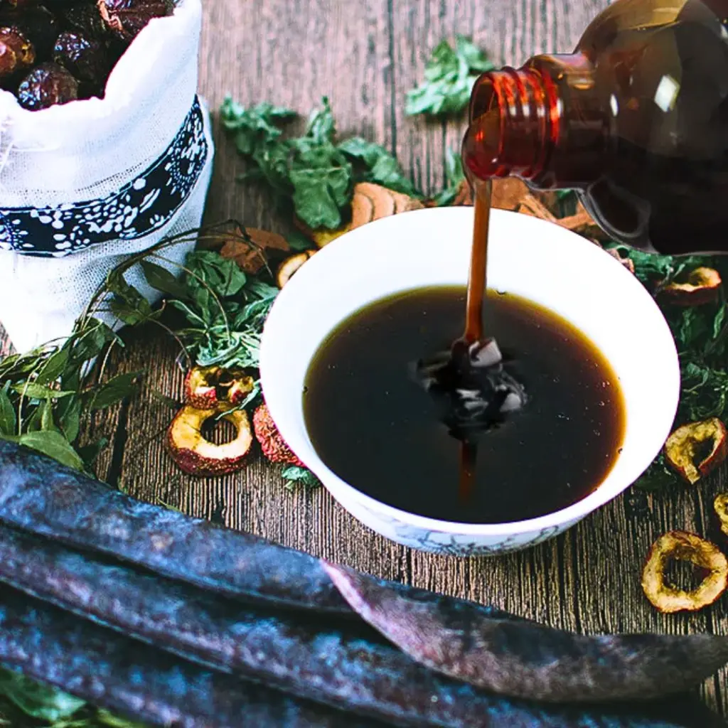 [8 herbs] polygonum-multiflorum-shampoo_04.webp