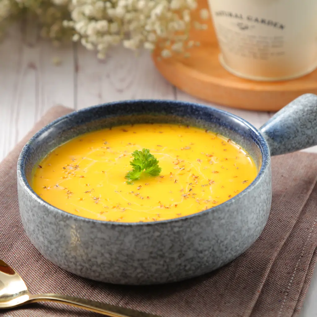 pumpkin-carrot-soup_02.webp